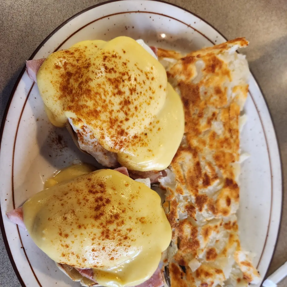 Eggs Benedicts and Hash Brown