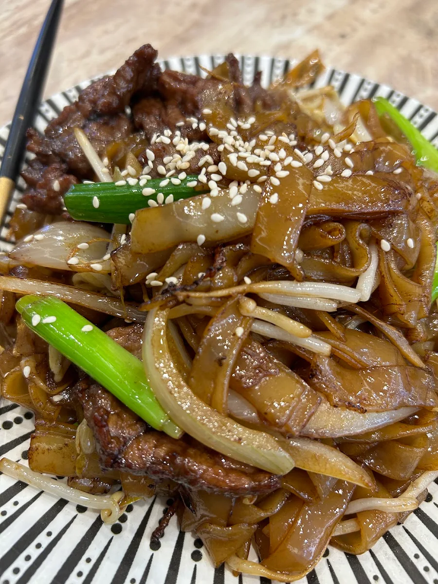 Beef Rice Noodles, Fortune Dumpling