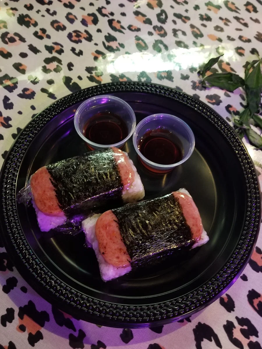 Tiki Tuna Roll
