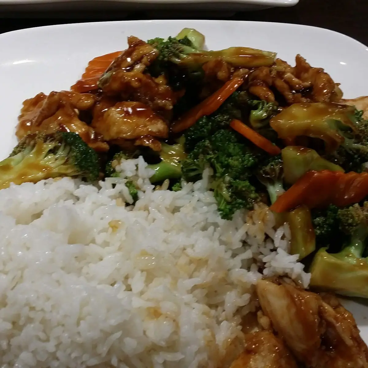 Chicken and Broccoli with White Rice