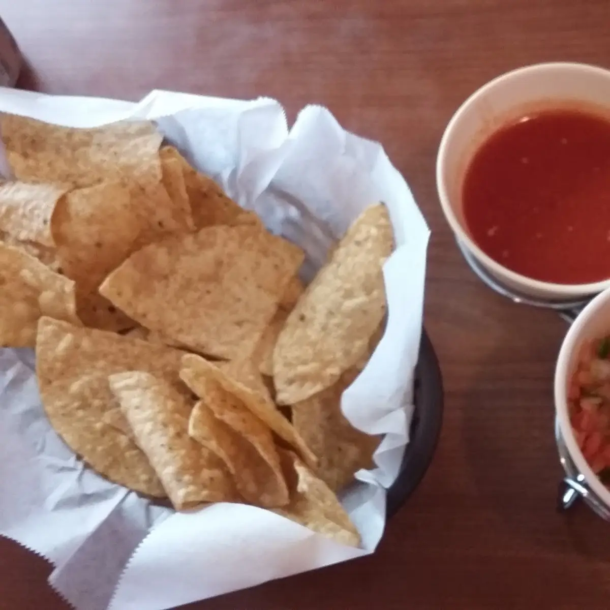 Chips and Salsa Roja