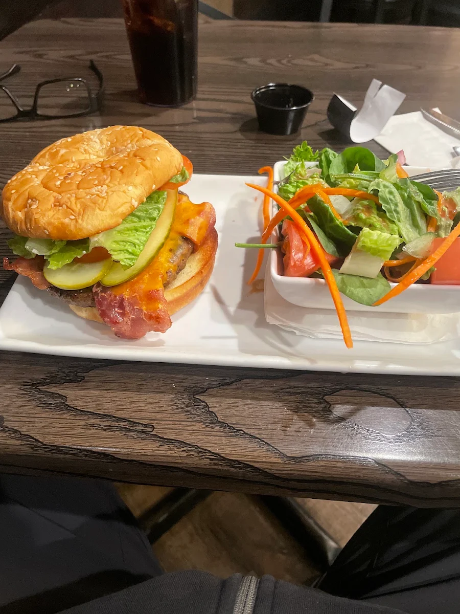 Cheeseburger Side House Salad