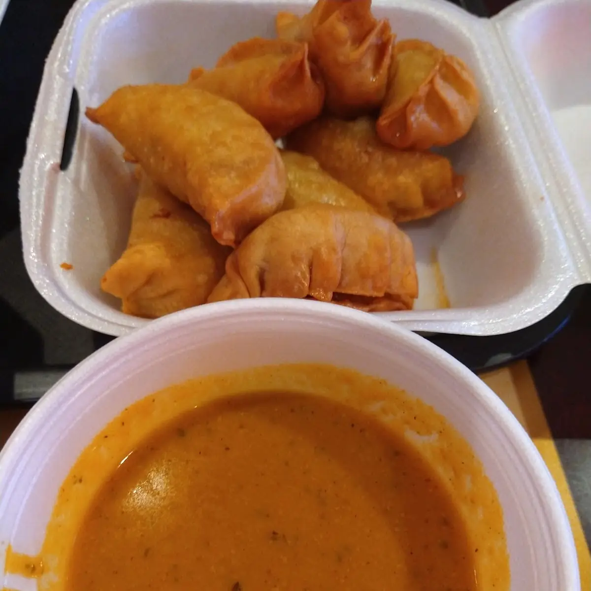 C Momo with Dipping Sauce