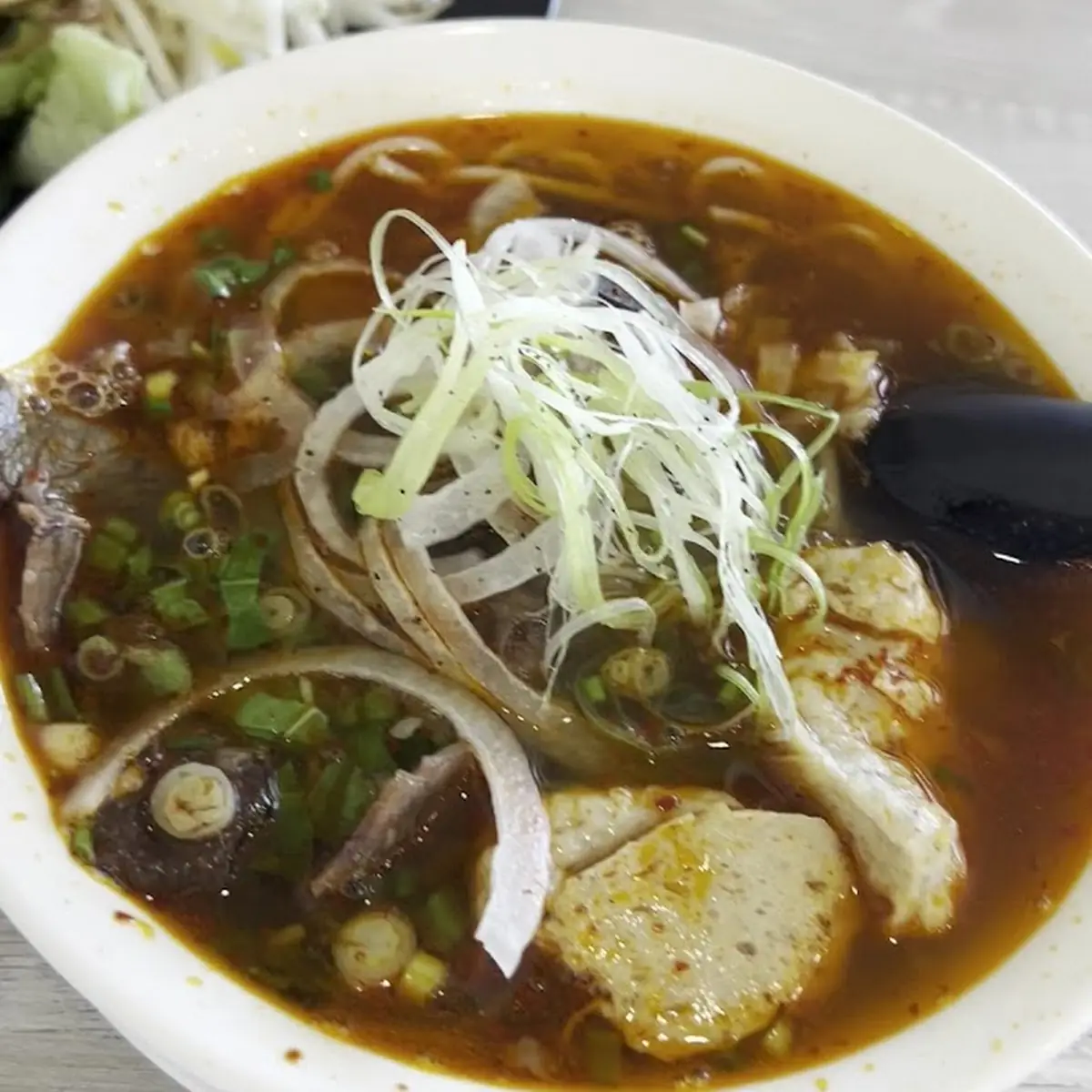Beef Rice Noodle Soup-Large Bún Bò Huế