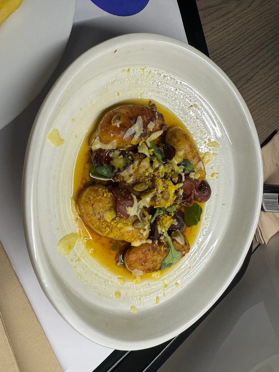 Highlights, Thomas St. Kitchen & Bar