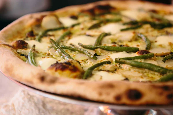 Highlights, Burleigh Pizza