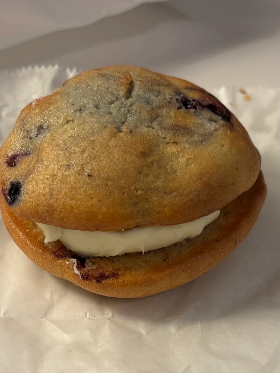 Blueberry Lemon Moon Pie