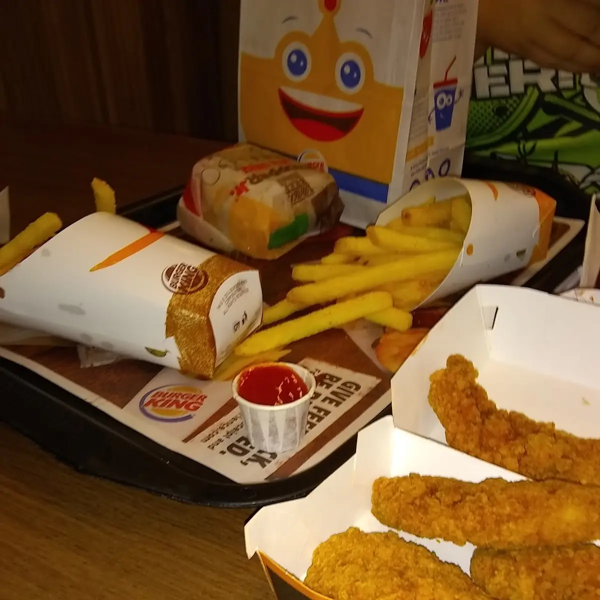 Nuggets King Jr Kids Meal S