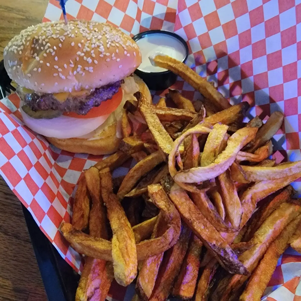 Cheeseburger & House Cut Fries