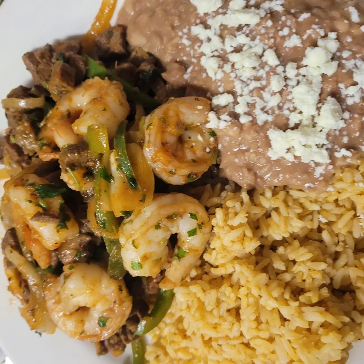 Bistec A la Mexicana Con Camarones