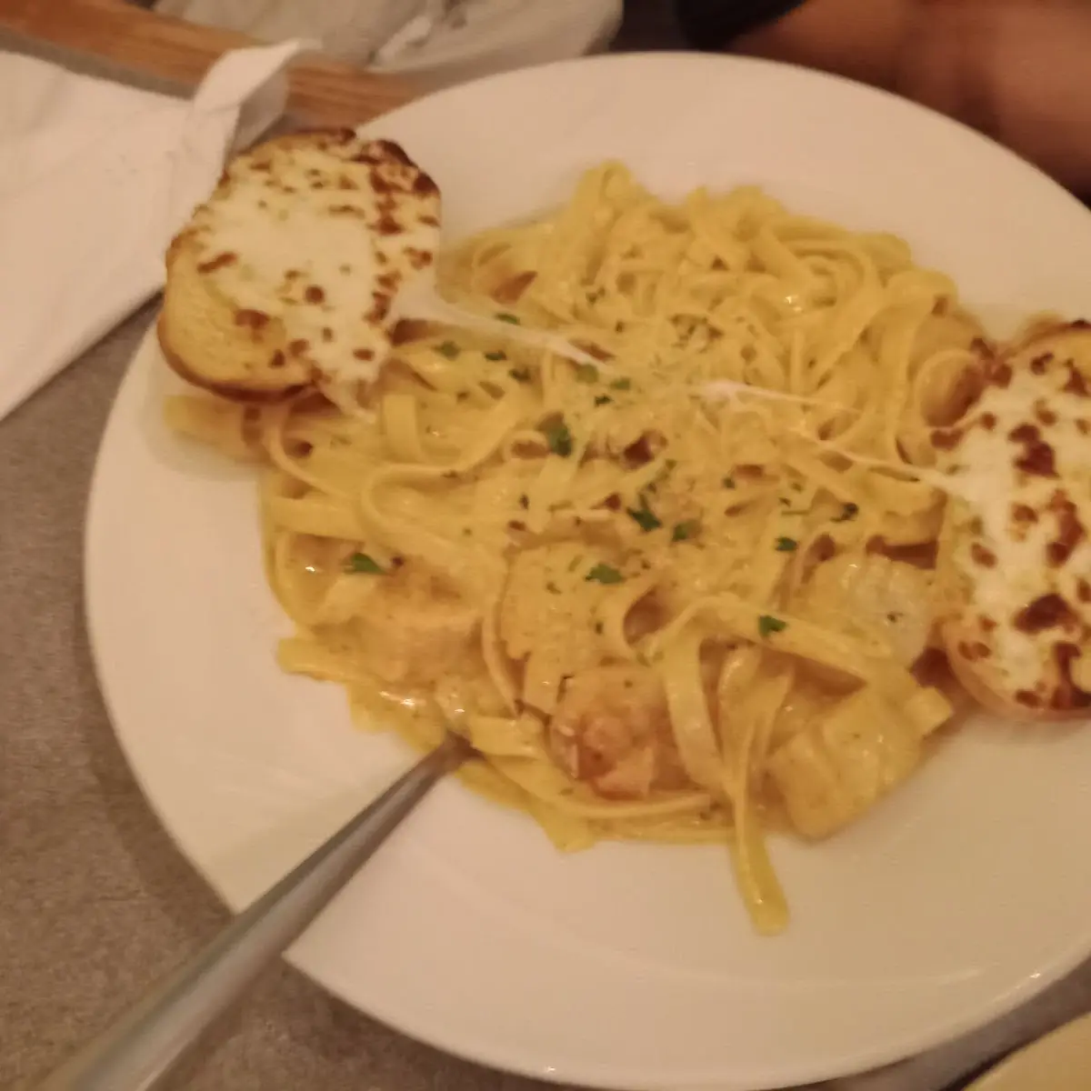 Fetticine Alfredo with Cheese Bread