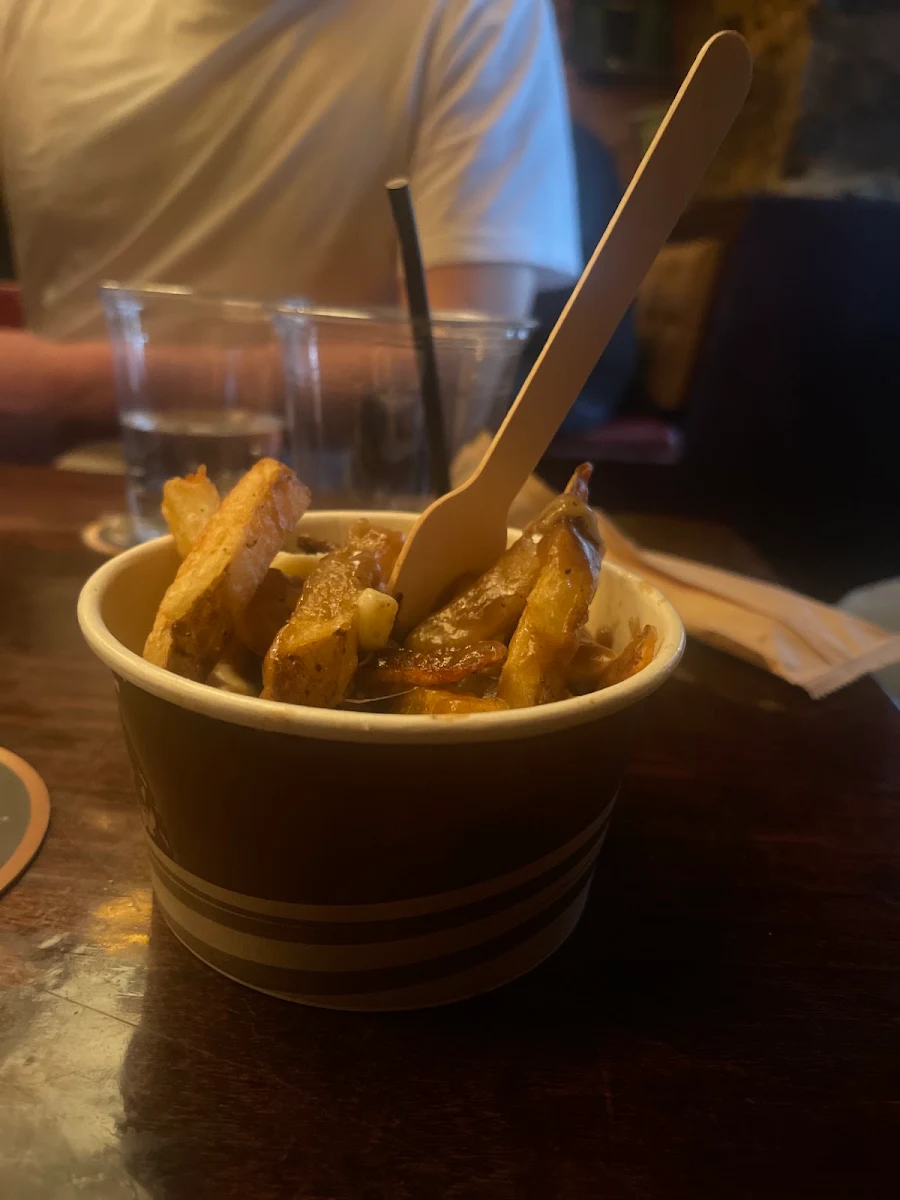 Poutine, Hurley's Irish Pub