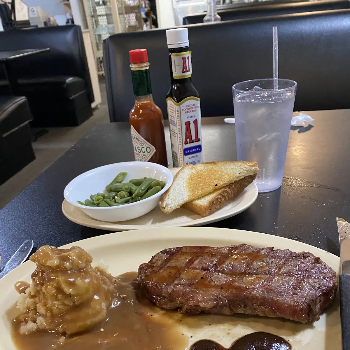 Steak Mashed Potatoes with Green Beans
