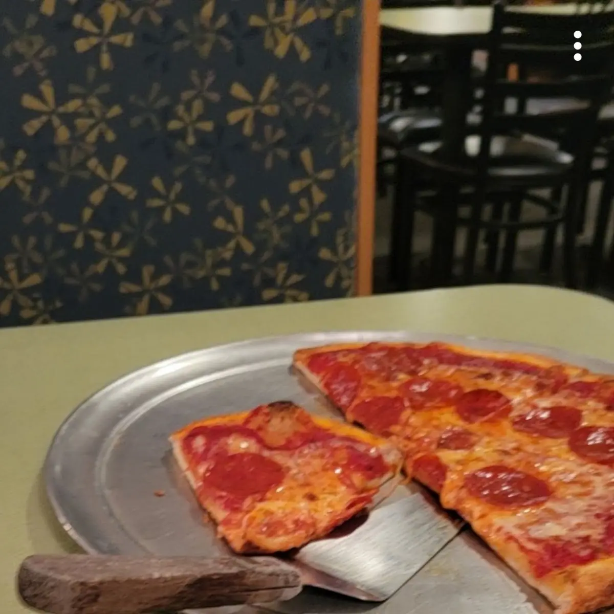 Medium Pepperoni Pizza