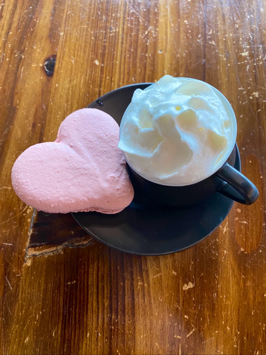Strawberry Cheesecake Macaroon