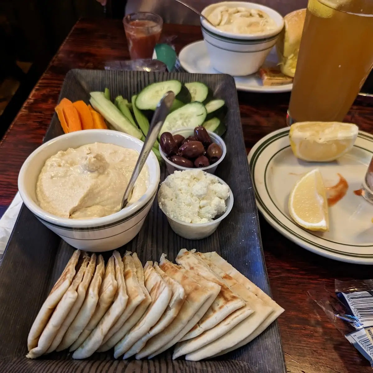 Fresh Hummus Plate