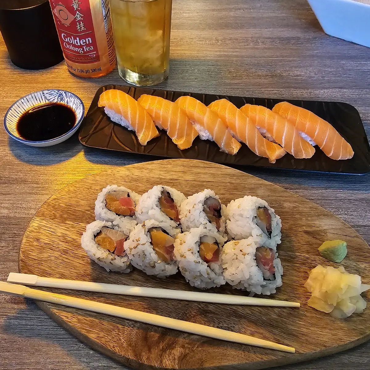 Salmon Nigiri