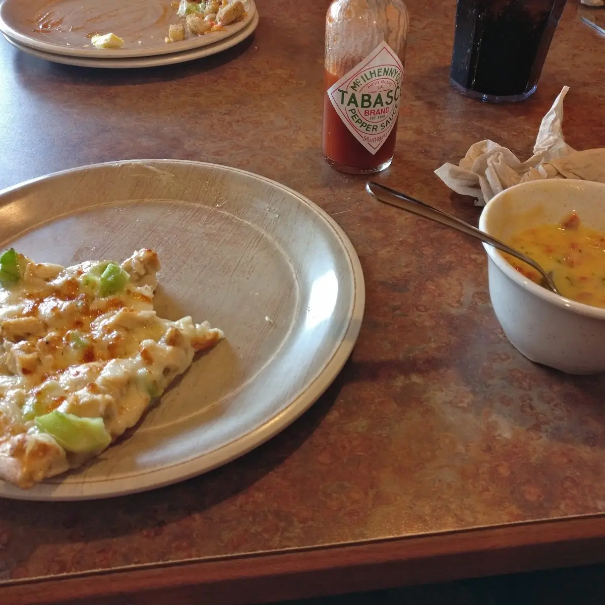 Chicken Alfredo Pizza with Broccoli and Soup