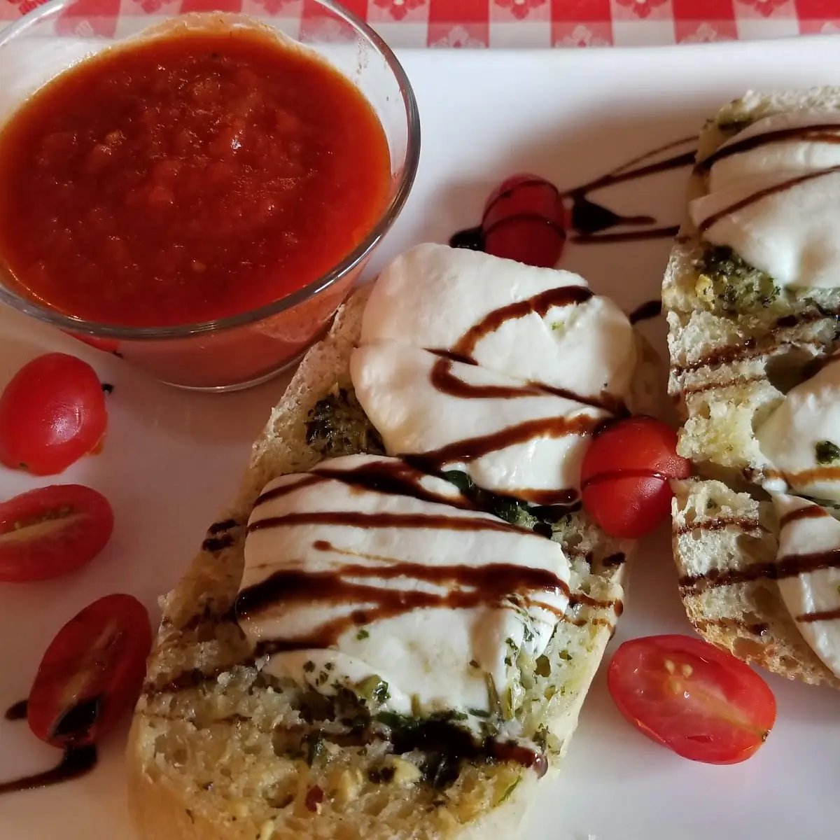 Garlic Bread with Mozzarella