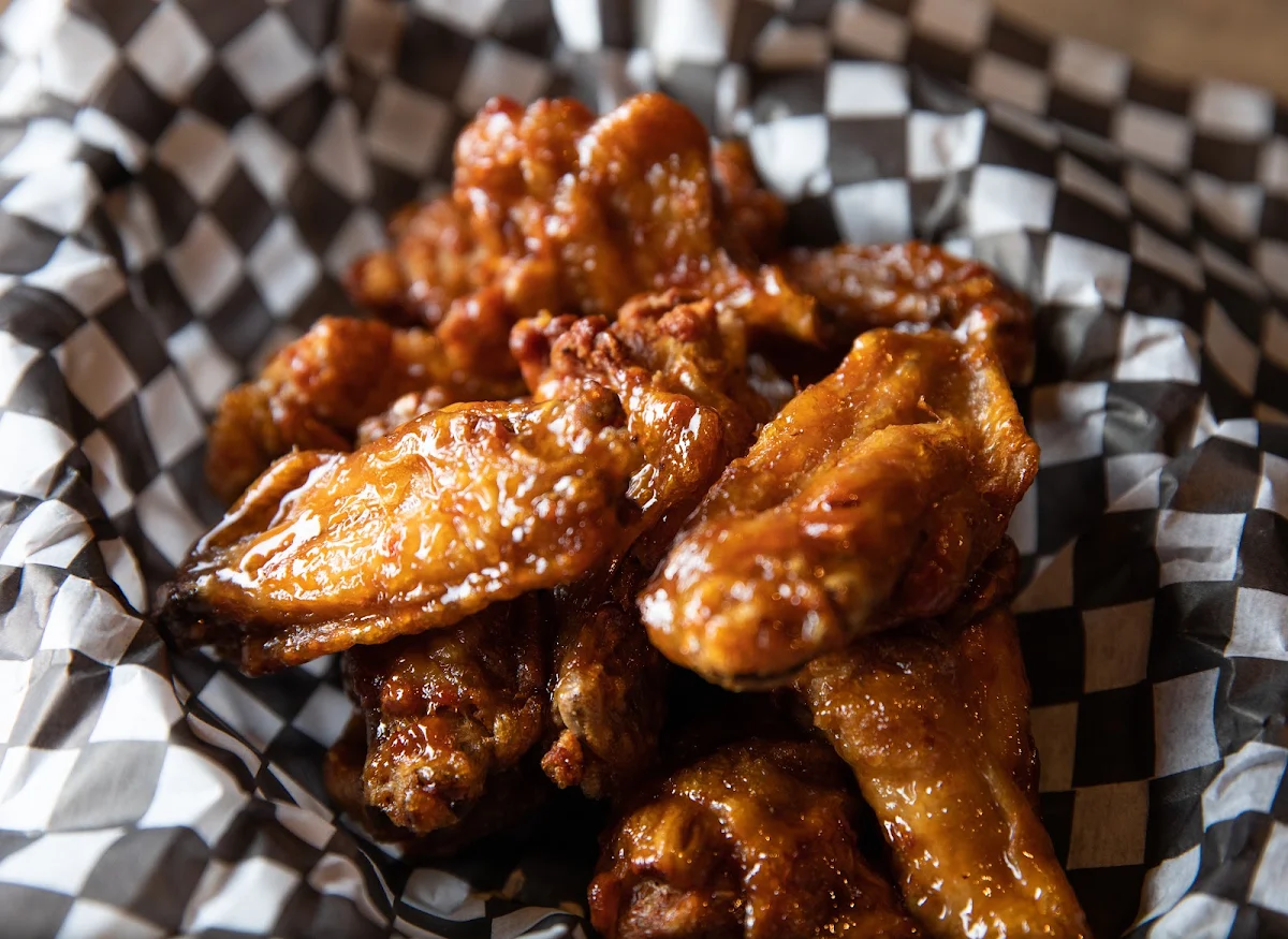 Highlights, Hat Tricks Sports Bar and Grill