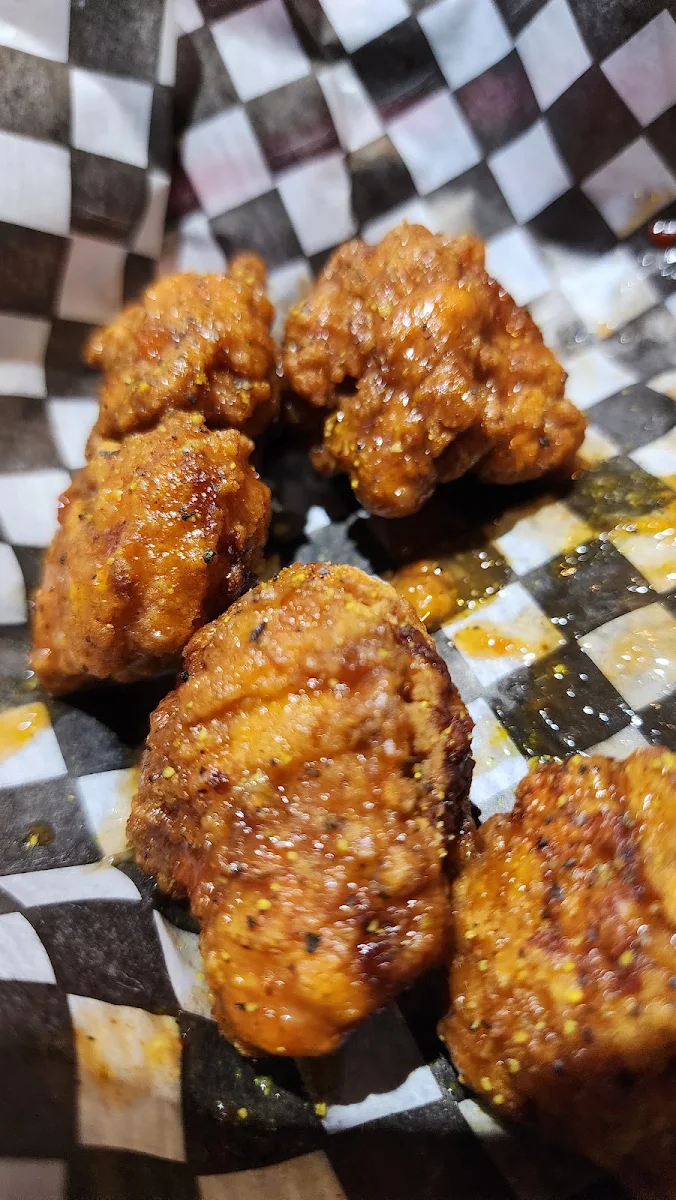 Highlights, Hat Tricks Sports Bar and Grill