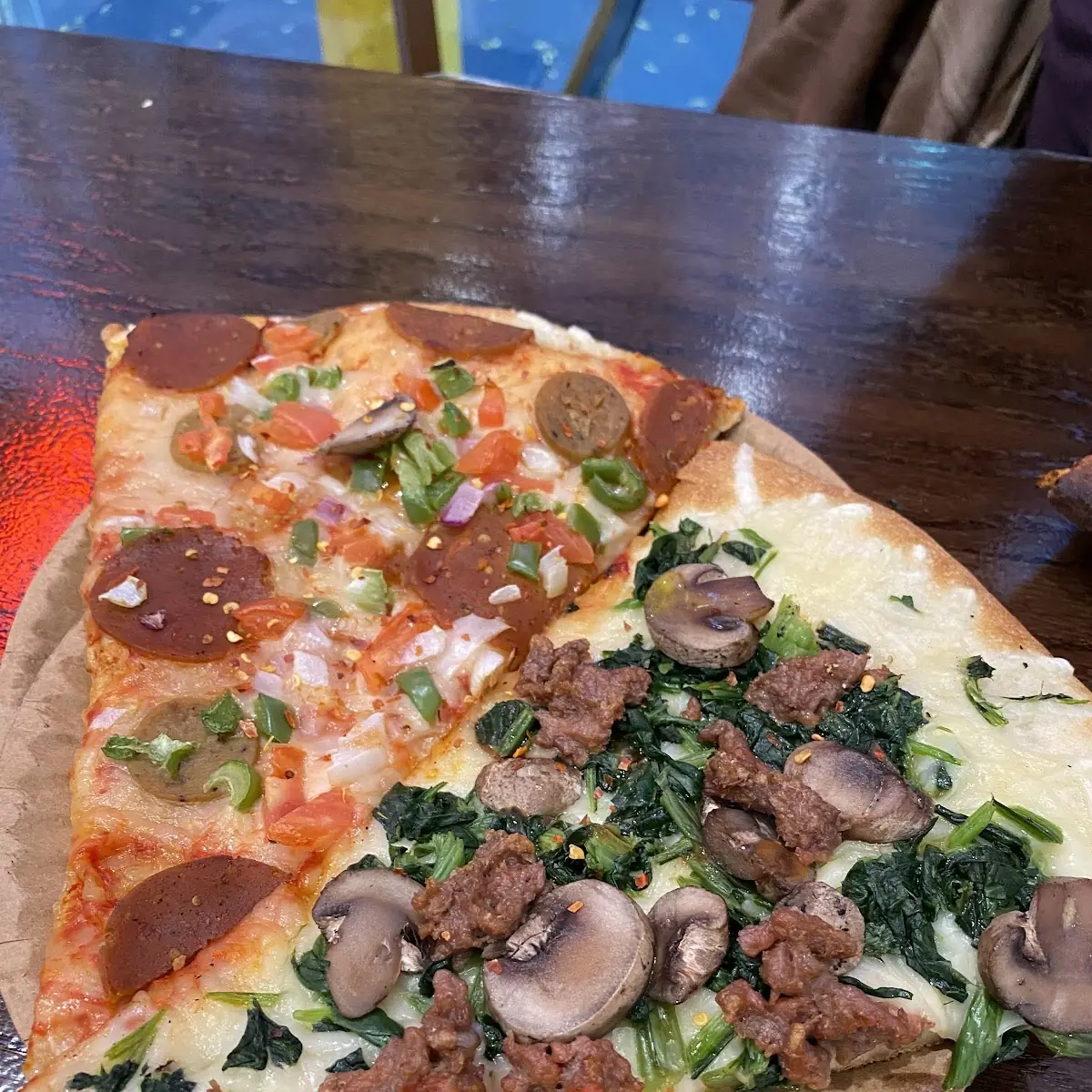 Vegan Pizza Salami