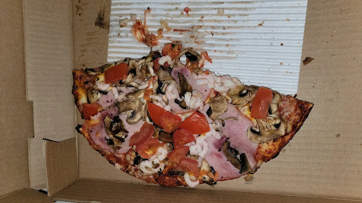 Highlights, Tom's House Of Pizza