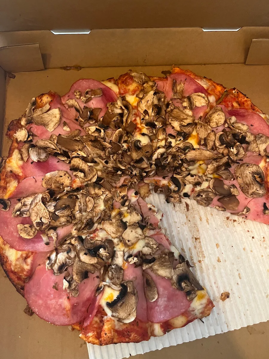 Mushroom and Ham, Tom's House Of Pizza
