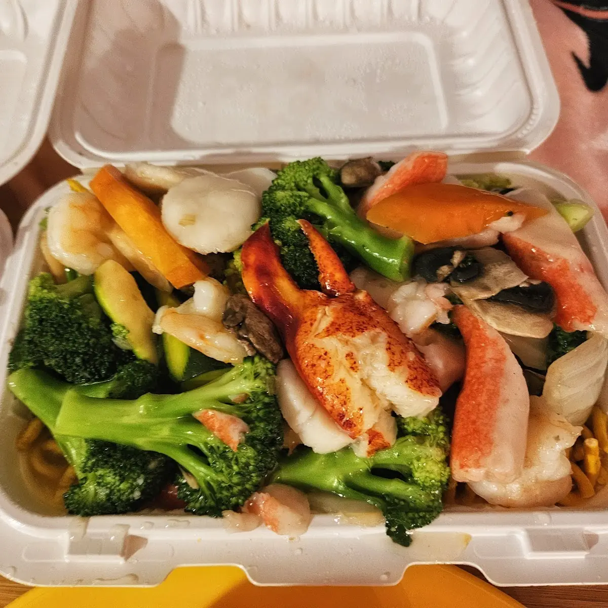 Pan Fried Noodle w Seafood