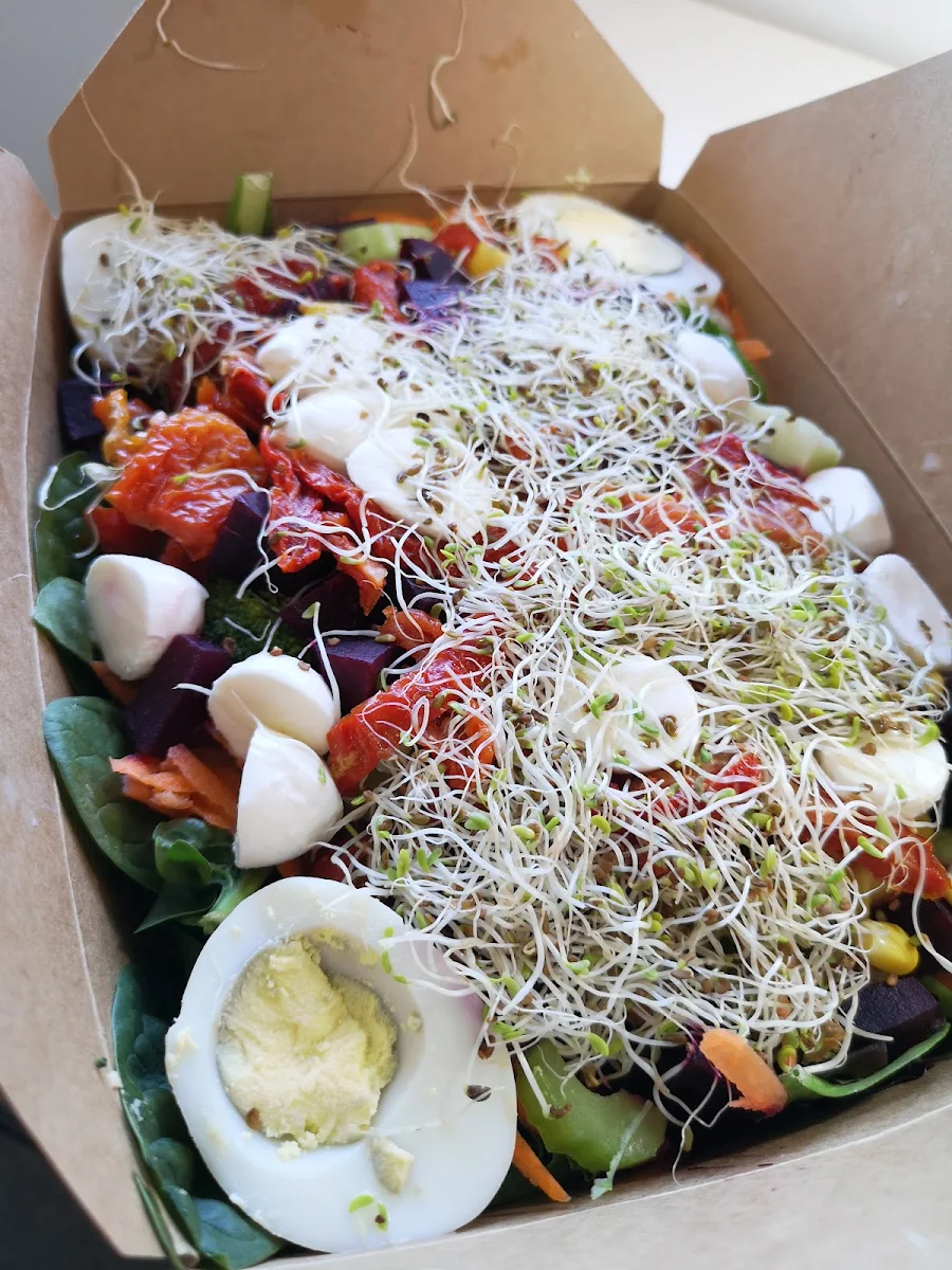Make Your Own Salad, Casa Tropical