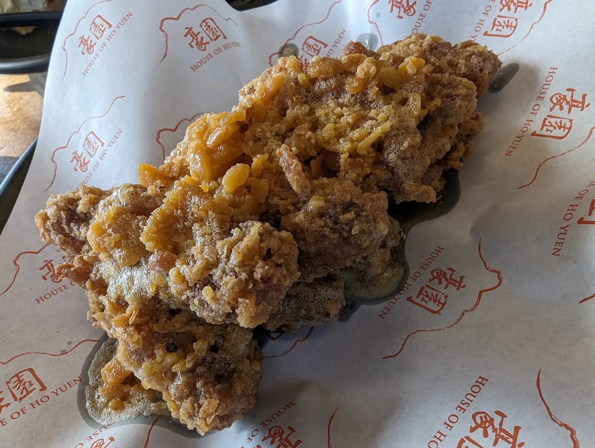 Salted Egg Yolk Chicken Wings, Ho Yuen Cafe