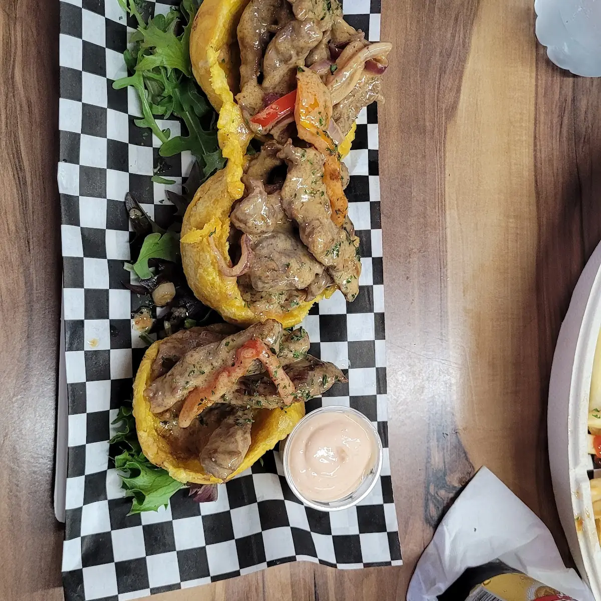 Canasta de Mofongo Churrasco En Salsa de Queso