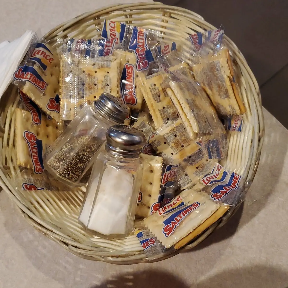 Crackers Salt Pepper