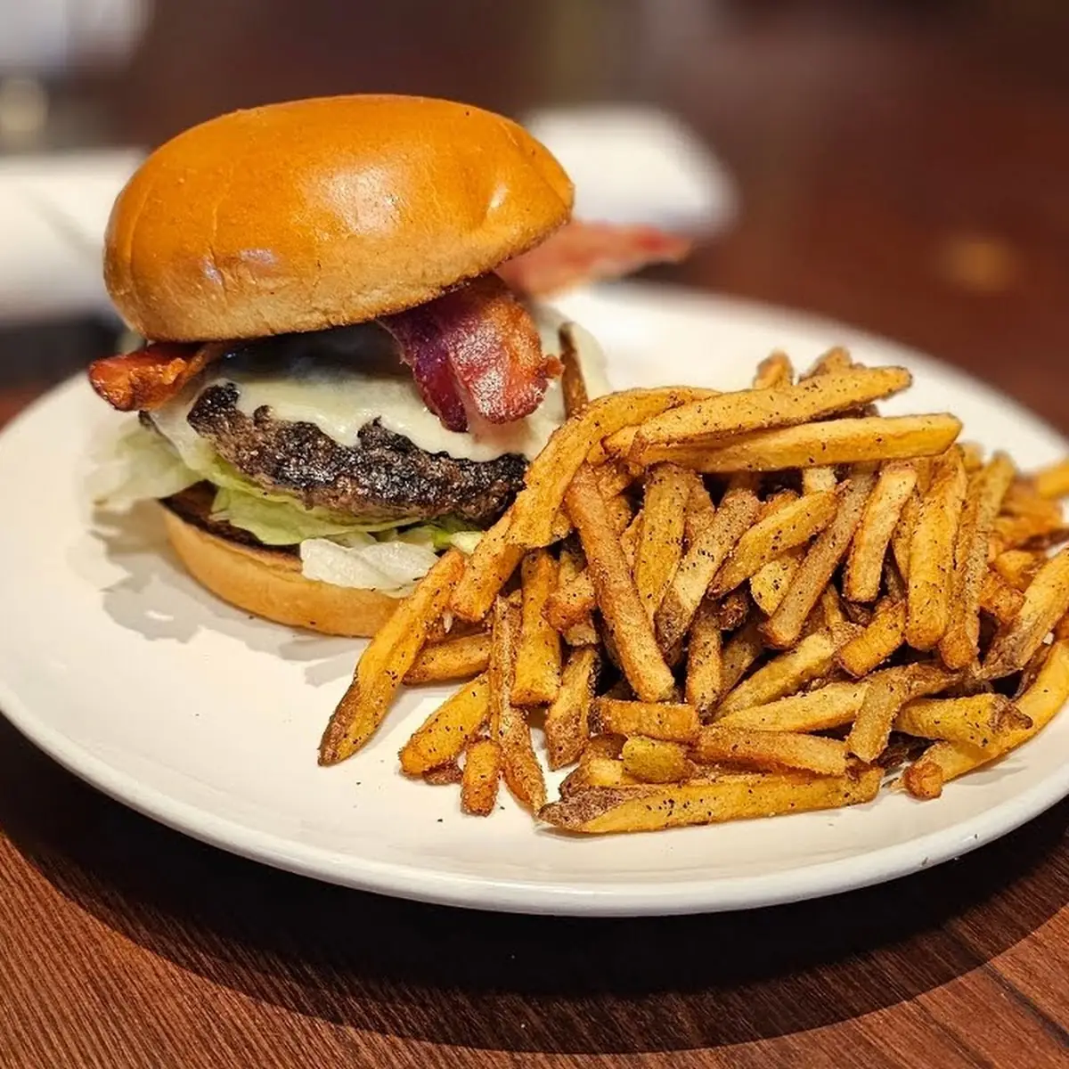 Table 100 Burger
