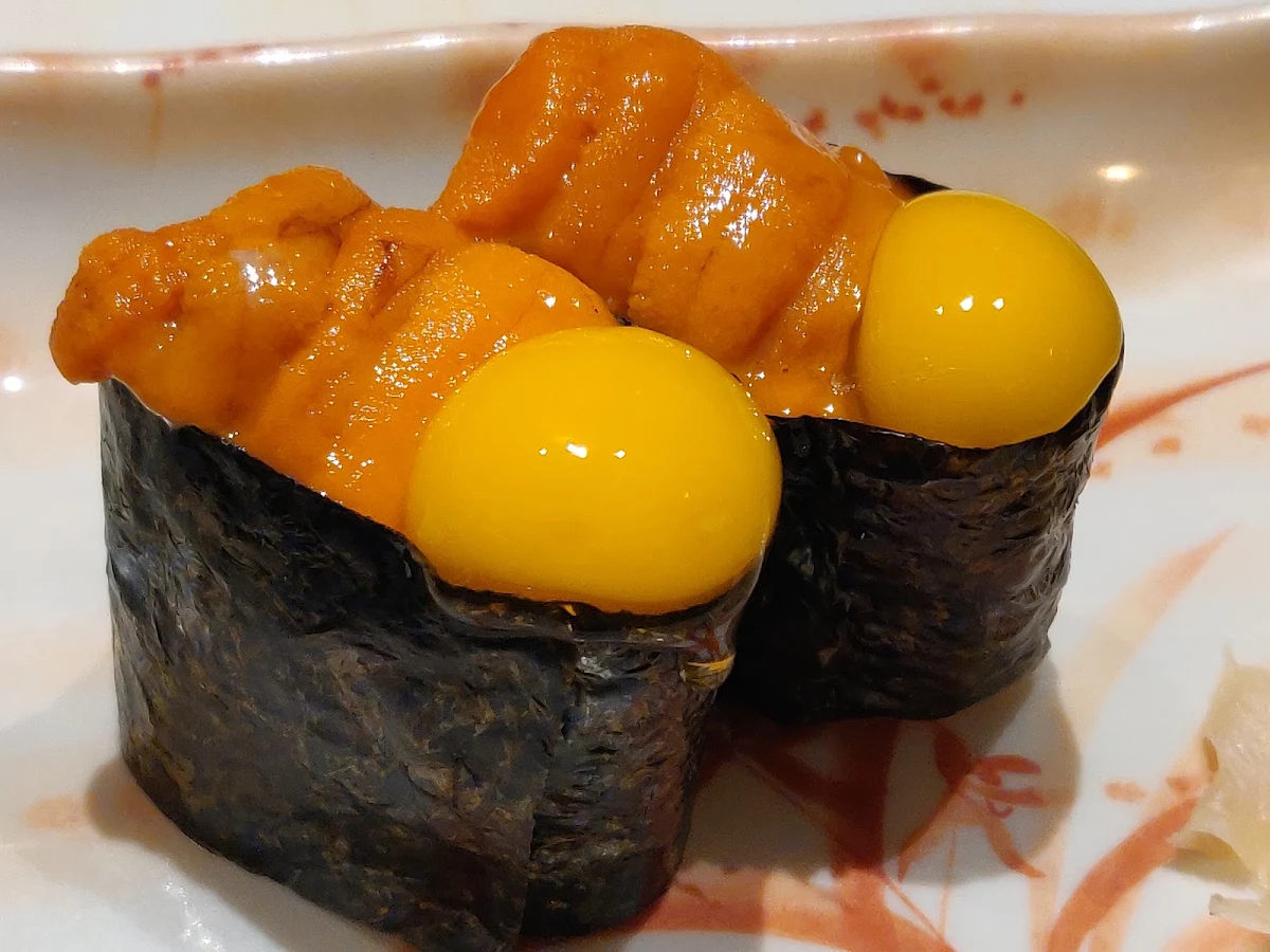 Uni - Sea Urchin Nigiri