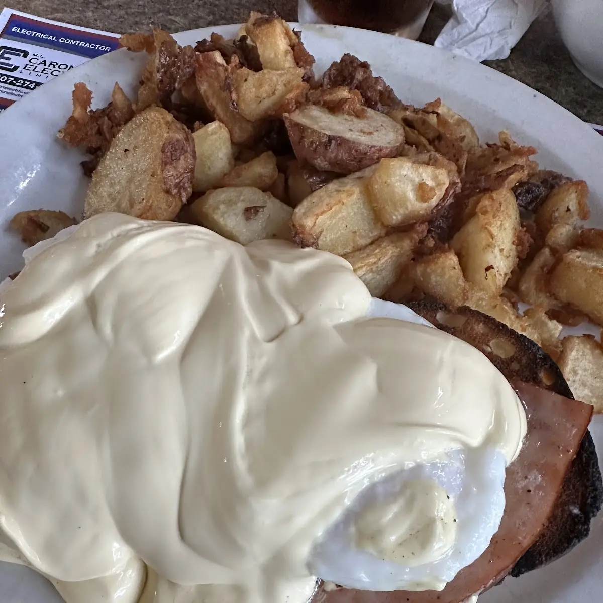 Eggs Benedict, Harbourage