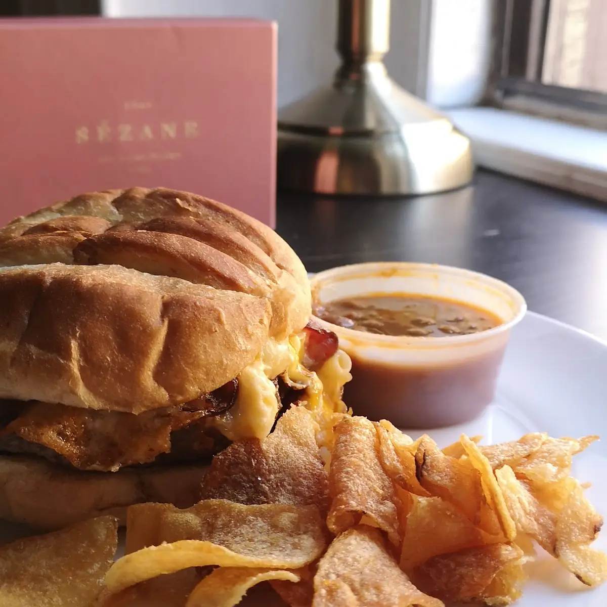 Mac N Cheese Burger