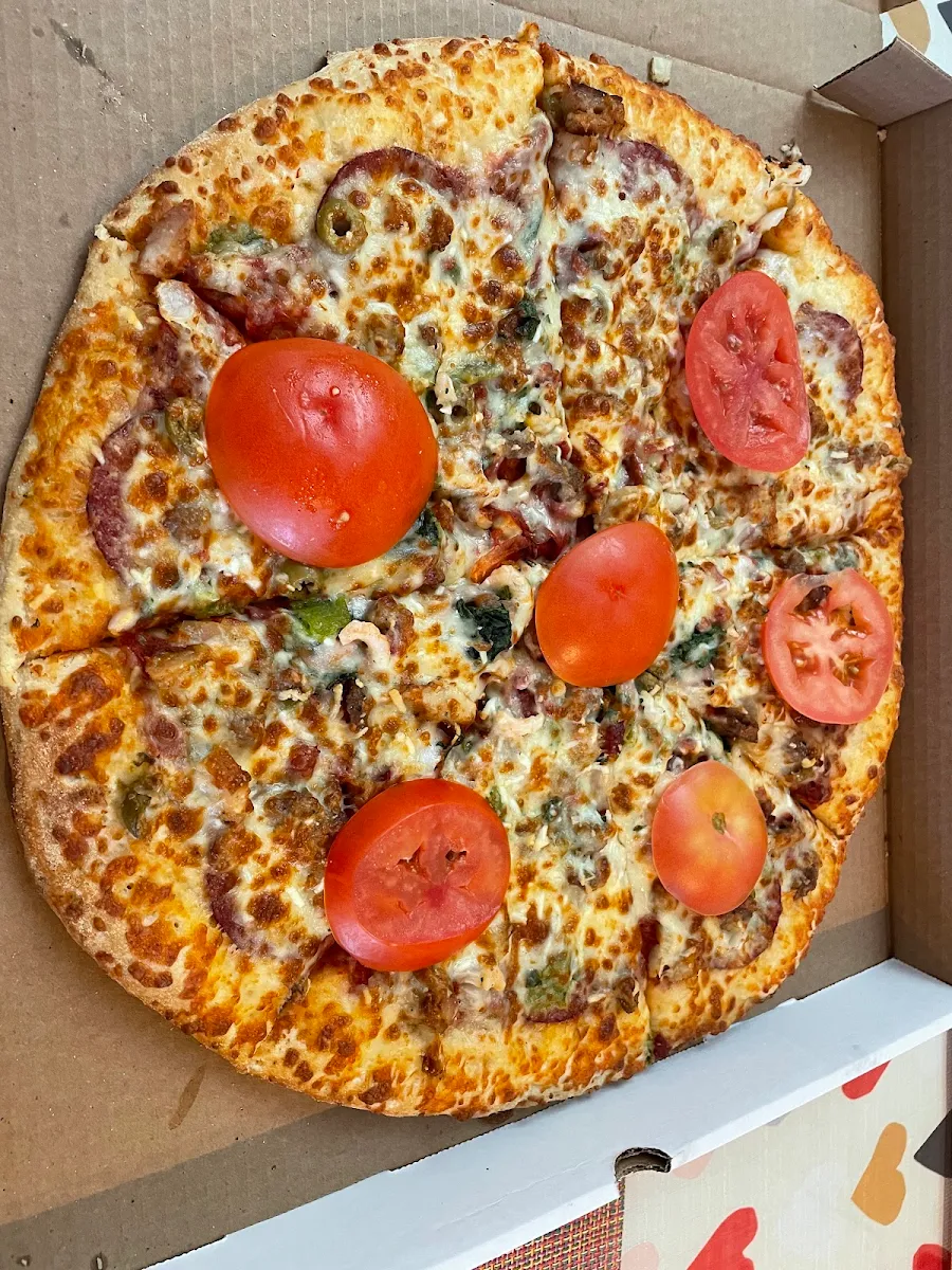 Highlights, Canadian Pizza& Fritou