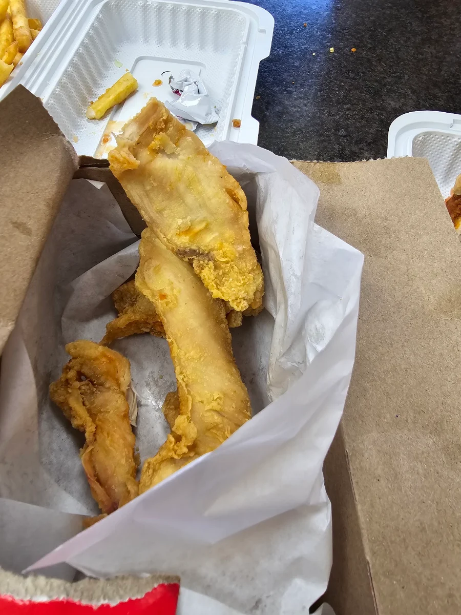 Tenders, Canadian Pizza& Fritou