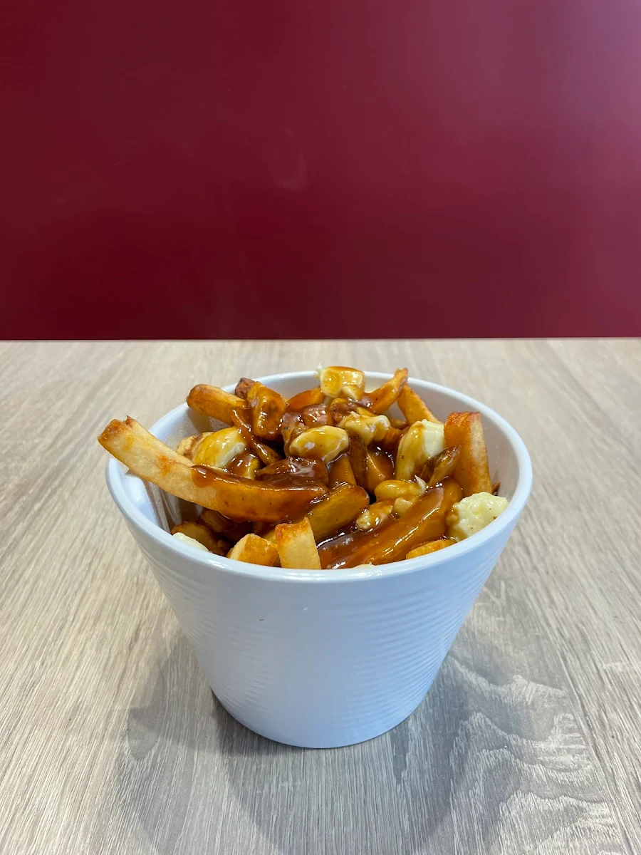 Good Ol’S Poutine, VMV's Bar & Grill
