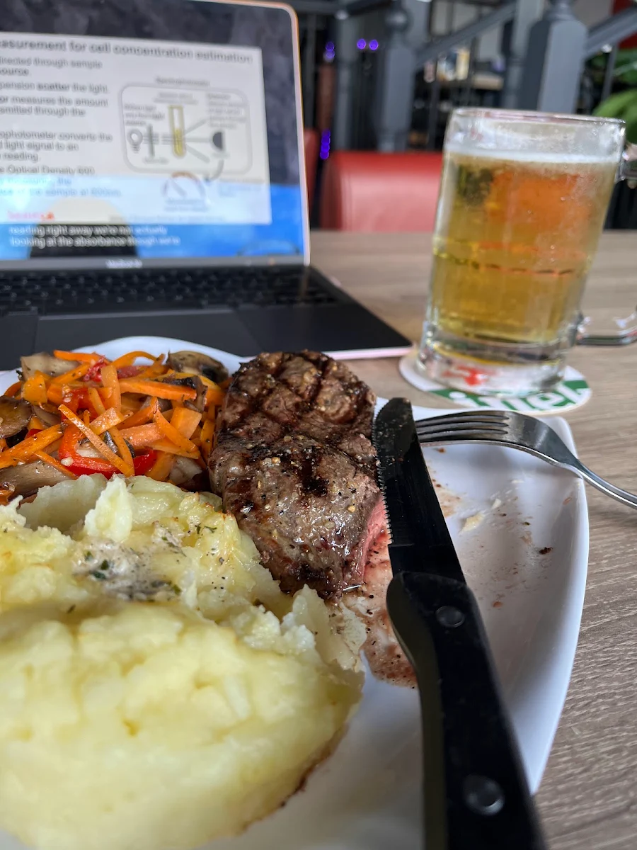 Sirloin Steak, VMV's Bar & Grill