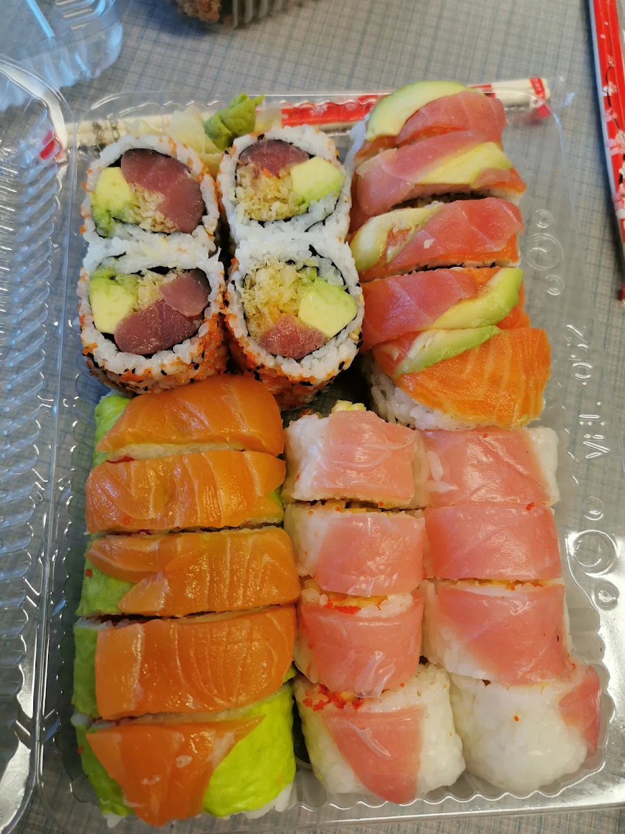 Mini-maki Rainbow Paradis Mango Tango, Ichi Shop & Ramen