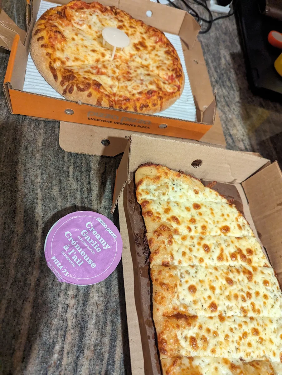 Half Moon Cheesy Bread, Pizza Pizza