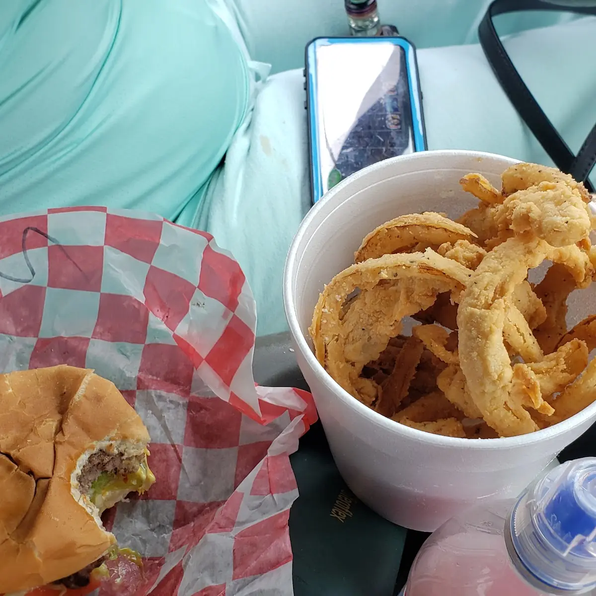 Cheeseburger and Onion Rings