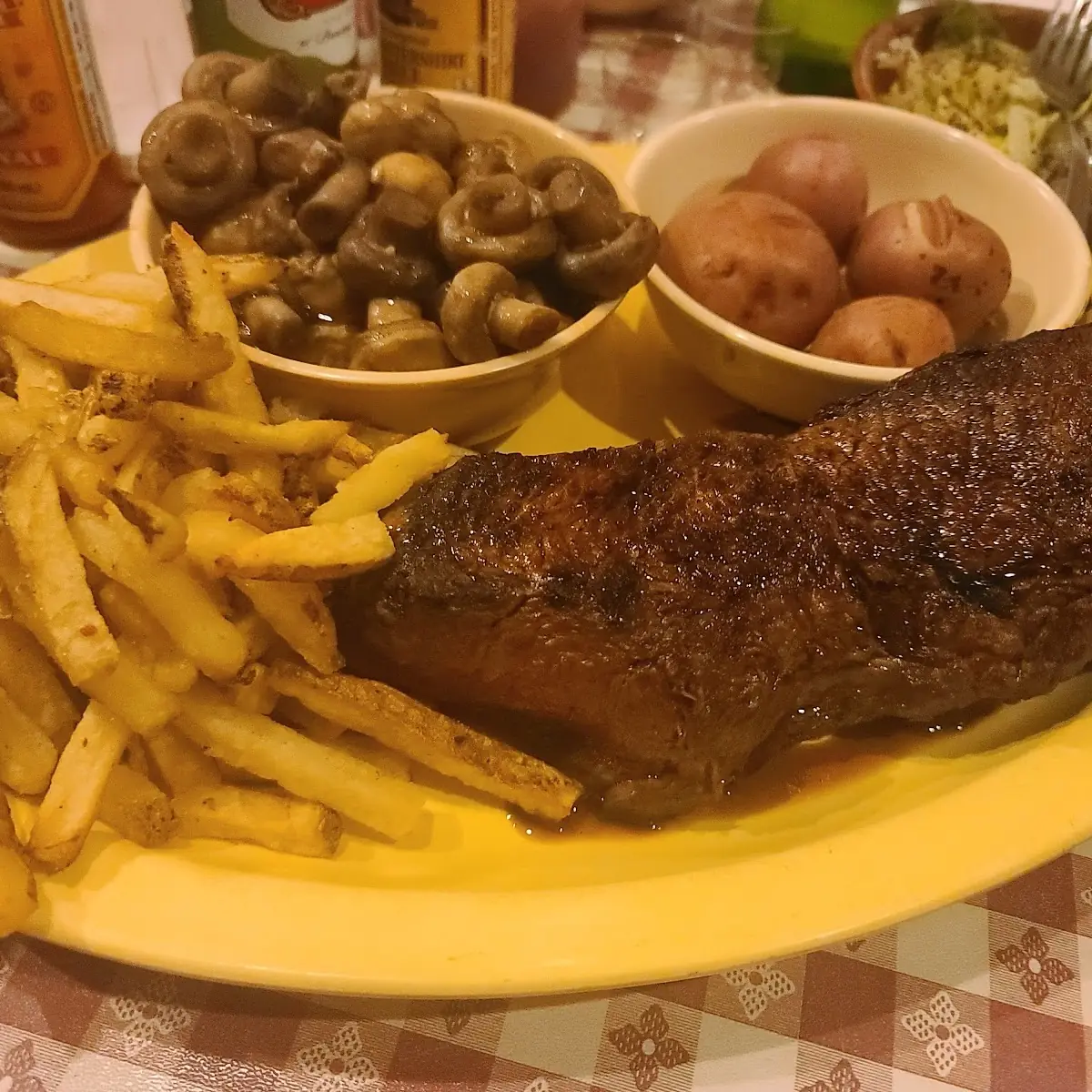 Filet Mignon 2 Pounds with Potatos