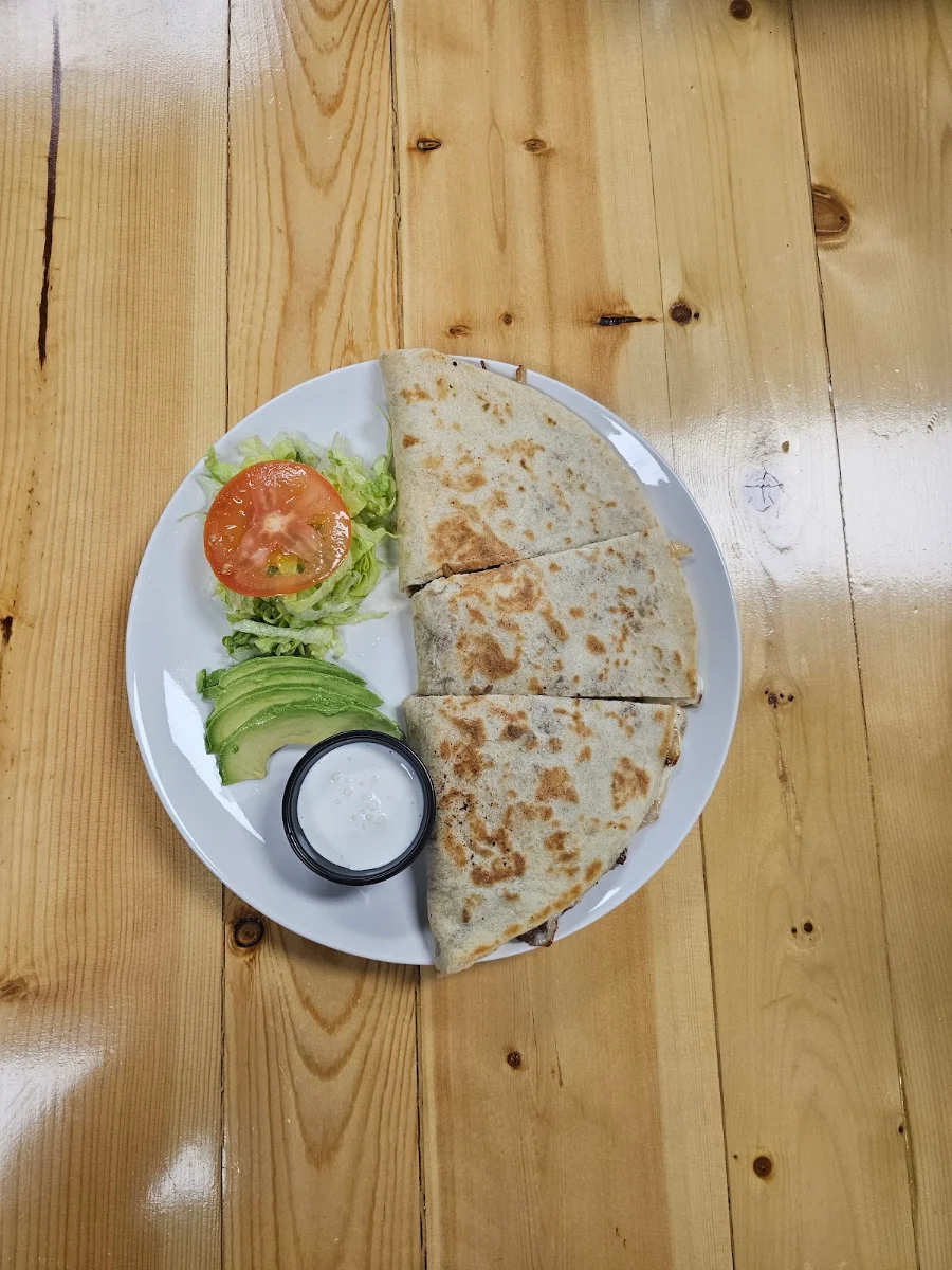 Carnitas adobadas Quesadilla