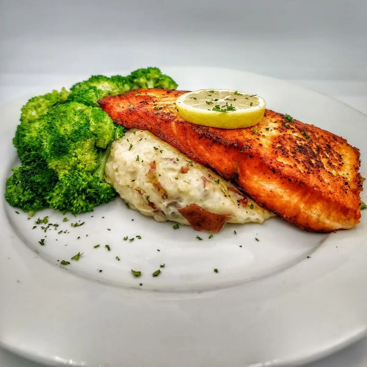Dine in Salmon