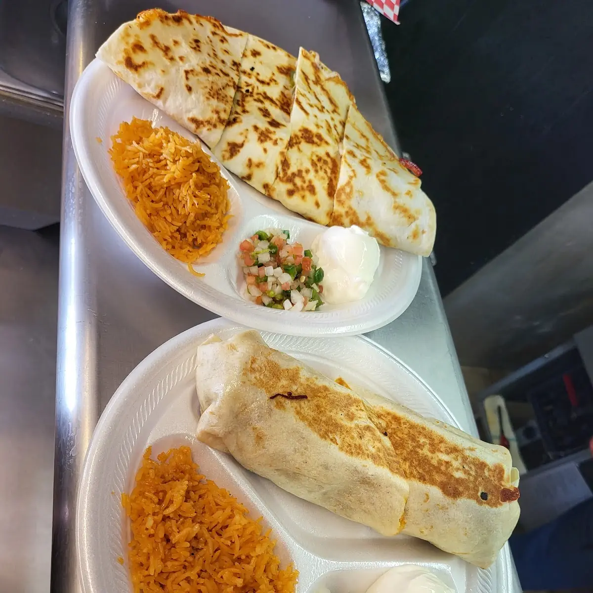 Burrito Y Quesadilla
