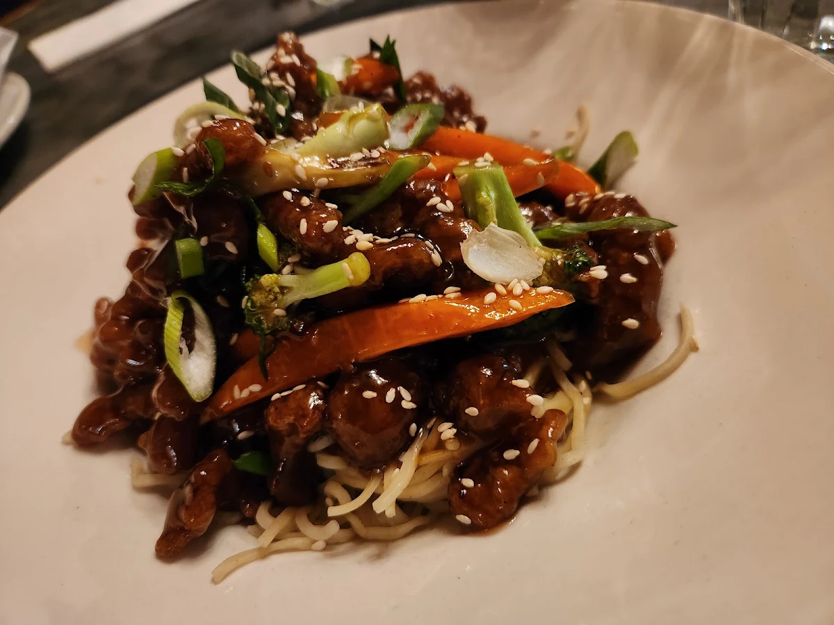 Ginger Beef Bowl, Jackson's Hole & Grill