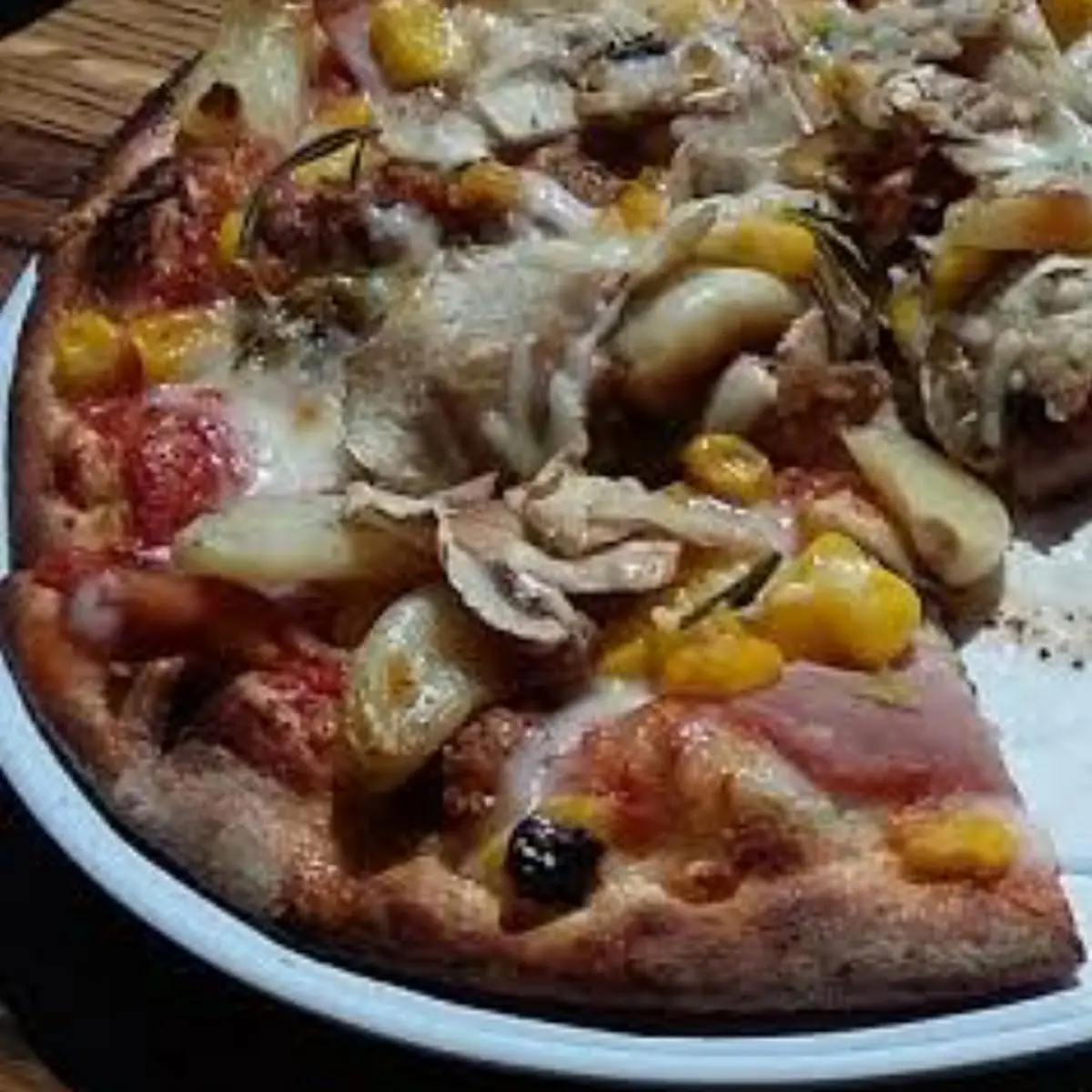 Hawaiin Mushroom Pizza